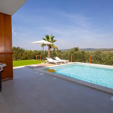 Santa Lucia - Villa&boat * Turanj