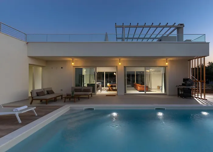 Vila Santa Lucia - Villa&boat Turanj
